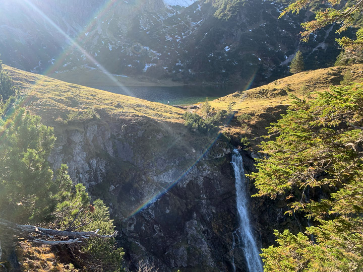 Wasserfall aus dem Geisalp See