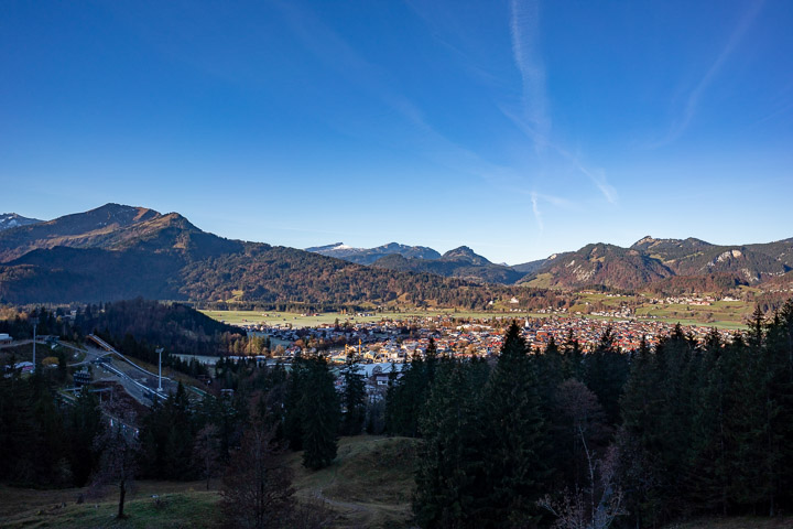 Blick hinab auf Oberstdorf